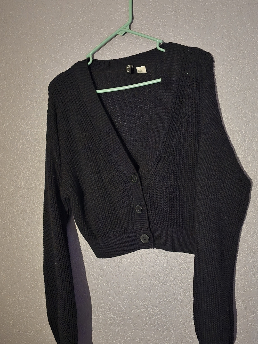 H&M Black Cropped V-Neck Button Cardigan